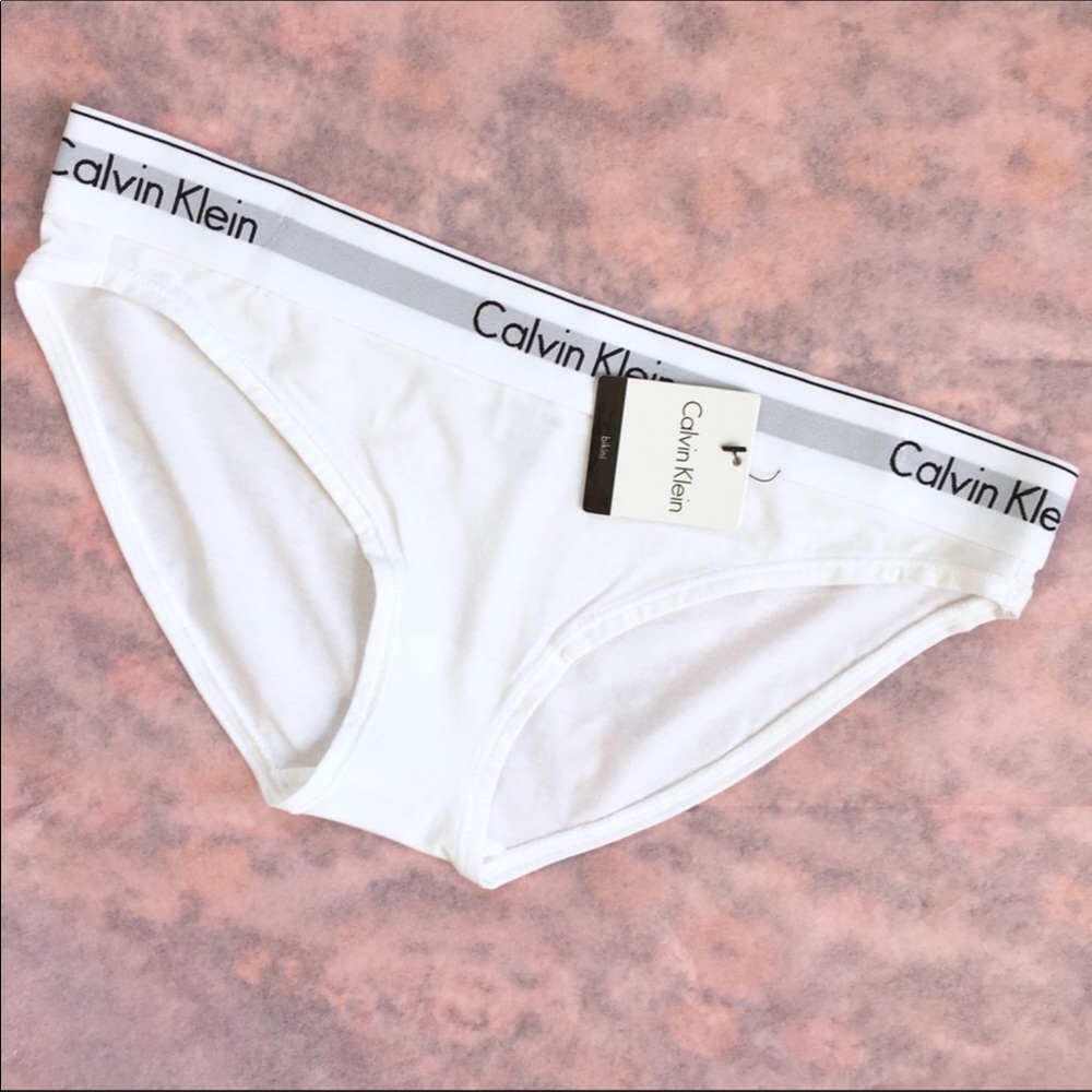 Calvin Klein Modern Cotton Matching Bra & Panty - Picture 4 of 7